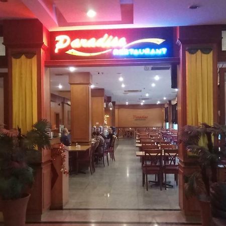 Utama Hotel Batam Exterior photo