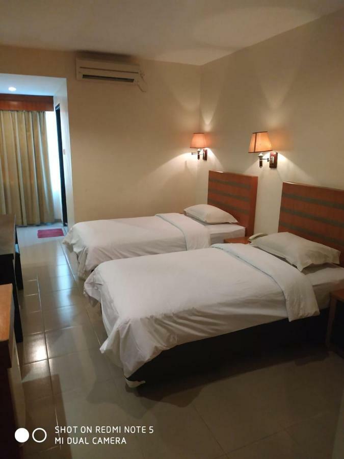 Utama Hotel Batam Room photo